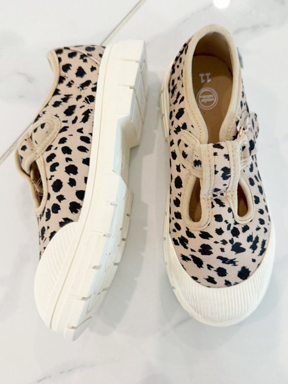 Wonder Nation Toddler Girls Mary Jane Chunky Strap Casual Shoes Animal Print 11 - Picture 2 of 10